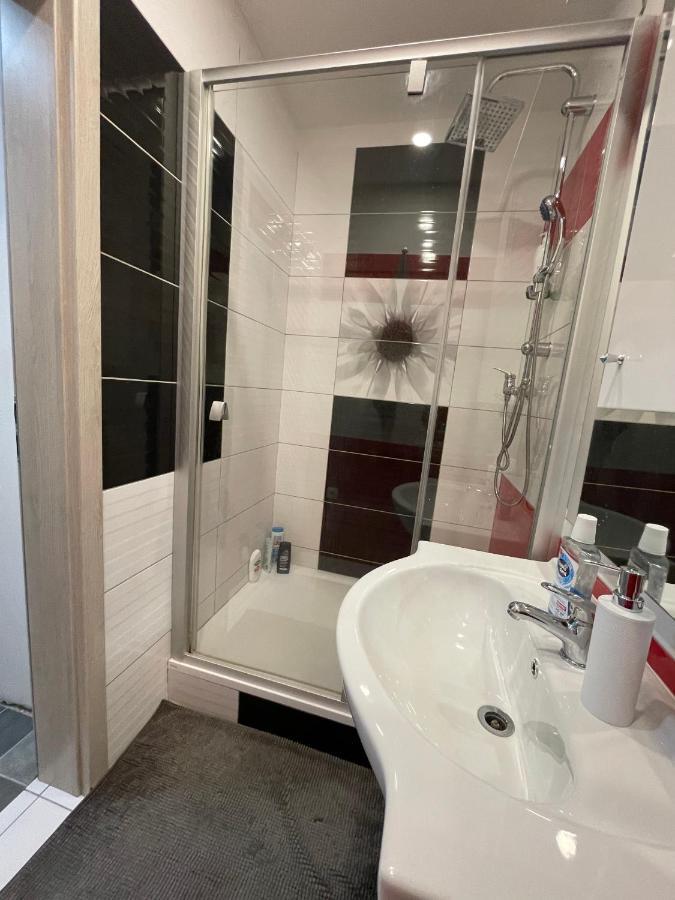 Monfas Apartment Barrandov Прага Экстерьер фото